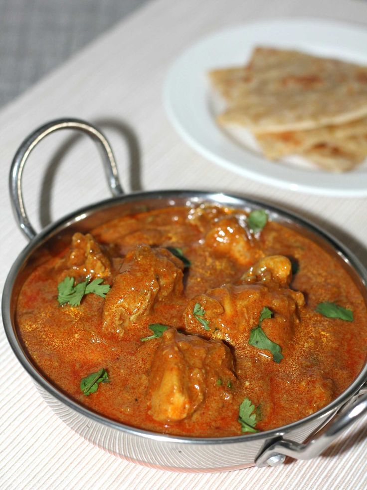 TRADITIONAL CURRY (CHICKEN / LAMB / BEEF / FISH/ SHRIMPS)